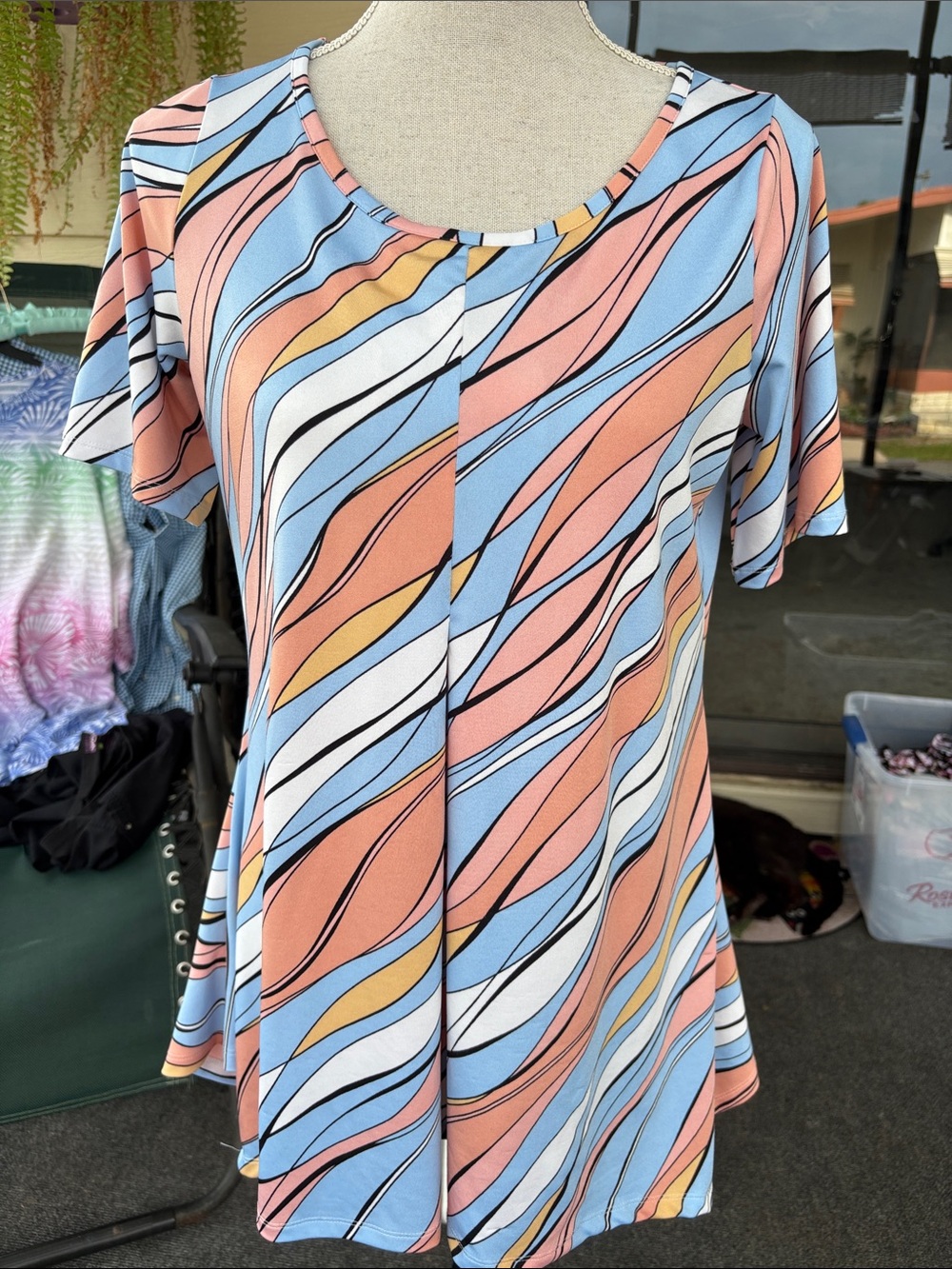 Women's Multicolor Wave-Print Short Sleeve Top